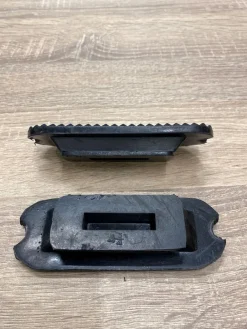 Gummi fotplate til stigbøyler