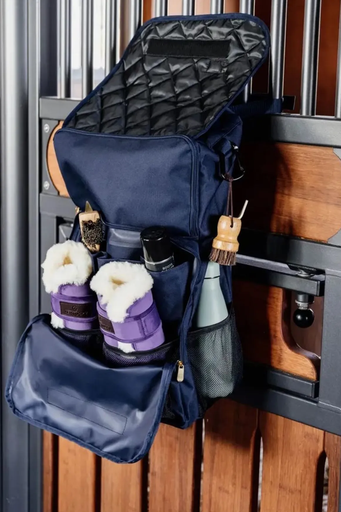 Kentucky Stable Bag