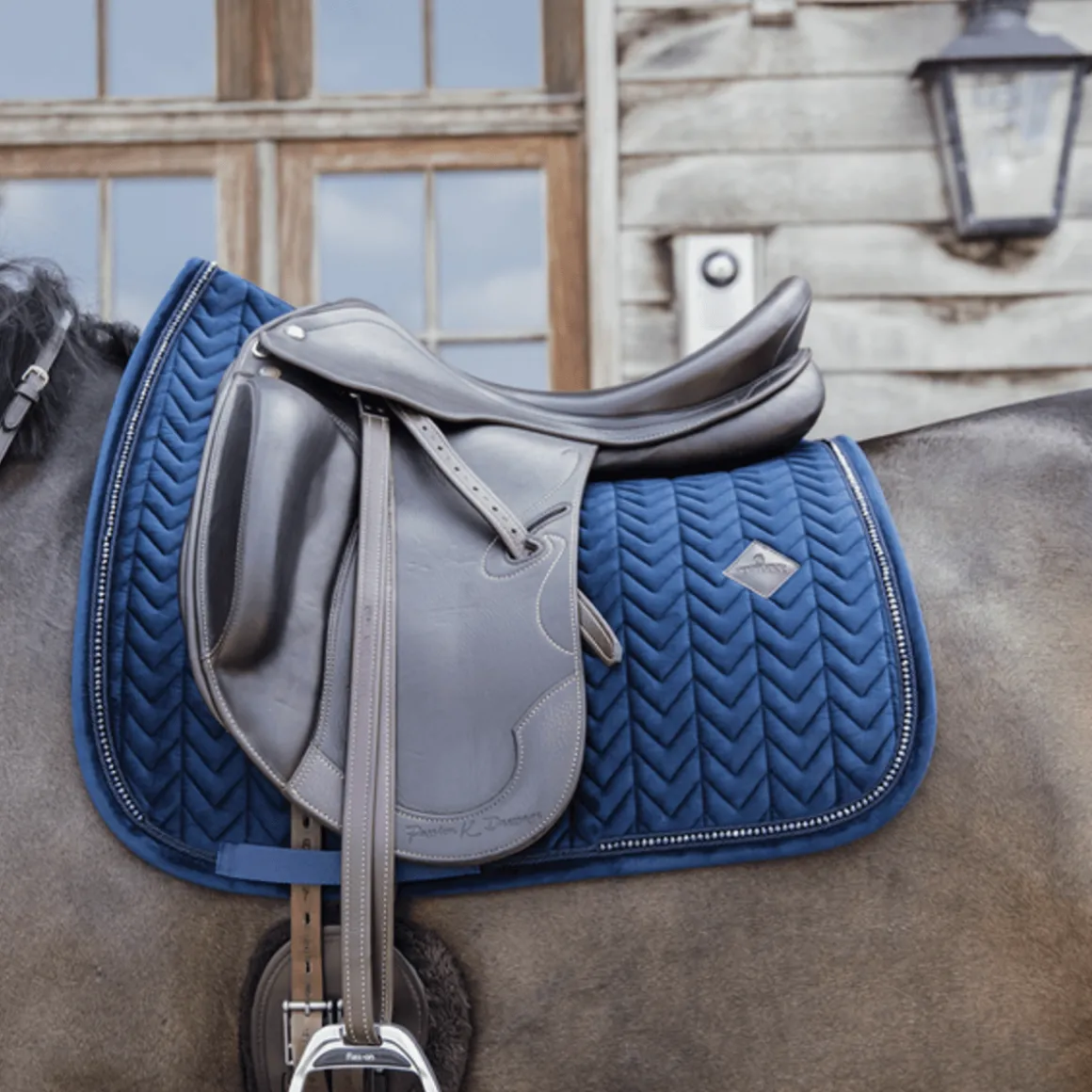 Kentucky Velvet Pearls Dressur Schabrak