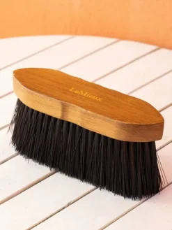LM Artisan Flick Brush